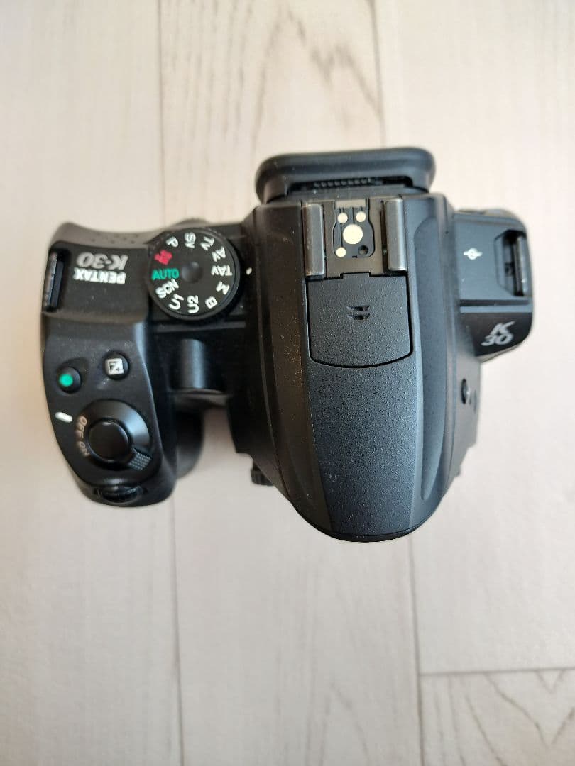 と*ろ様 PENTAX K-30 デジタル一眼レフカメラ 本体のみ(バッテリー付