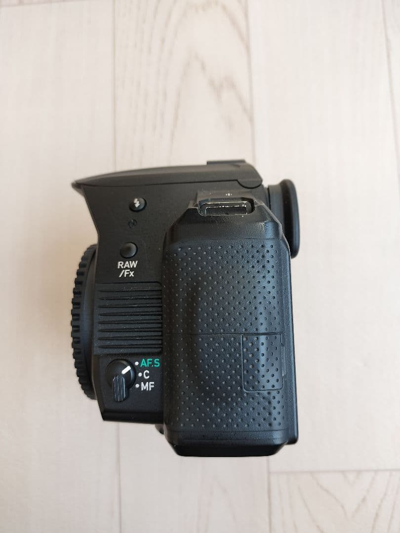と*ろ様 PENTAX K-30 デジタル一眼レフカメラ 本体のみ(バッテリー付