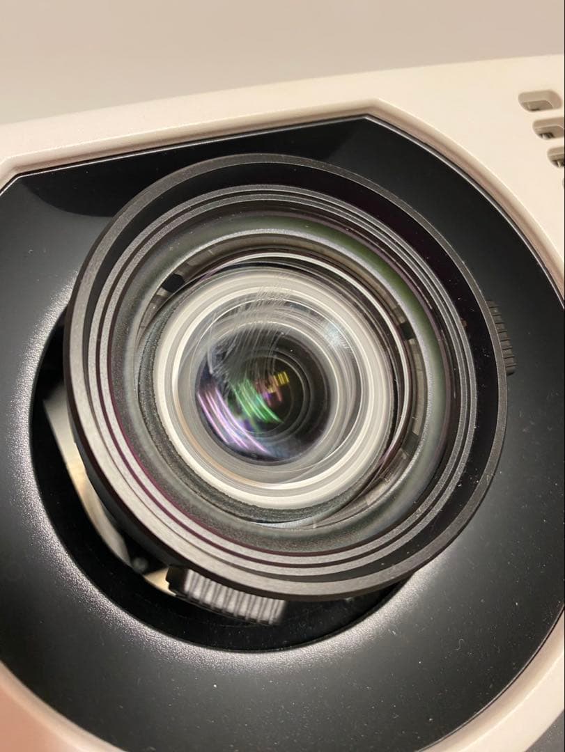 Panasonic プロジェクター　PT-VMZ51J パナソニック　訳あり