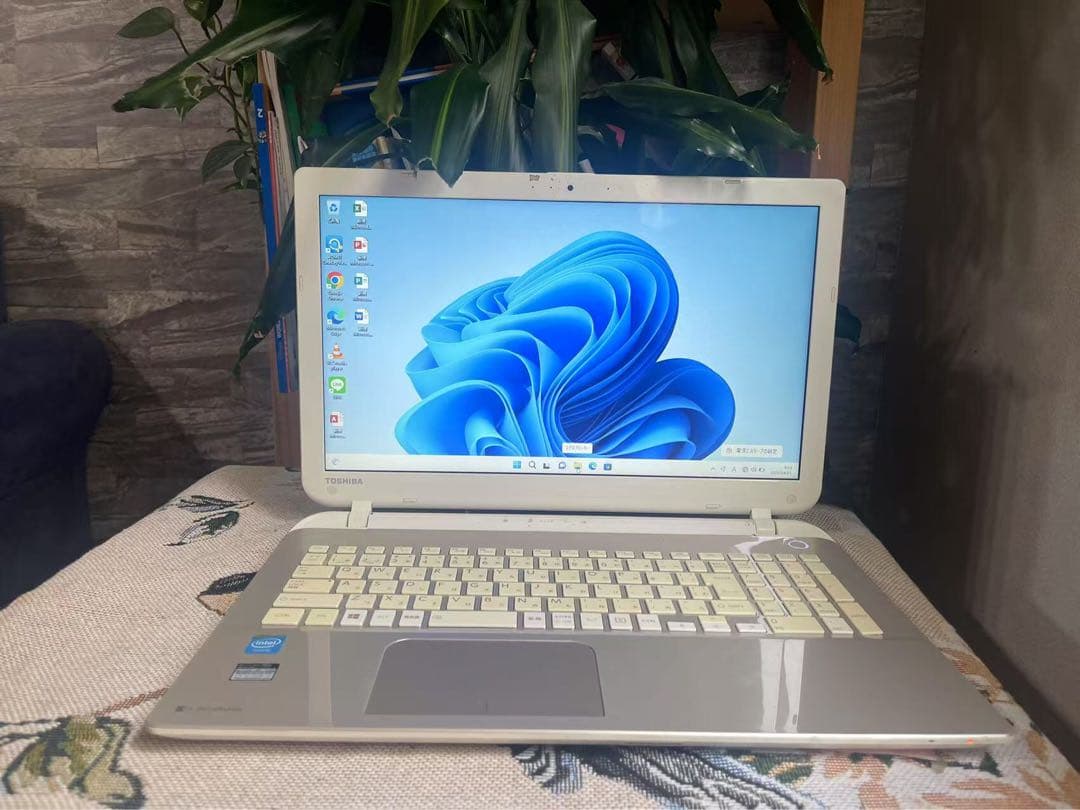 東芝 dynabook 15.6型 ノートPC Windows11