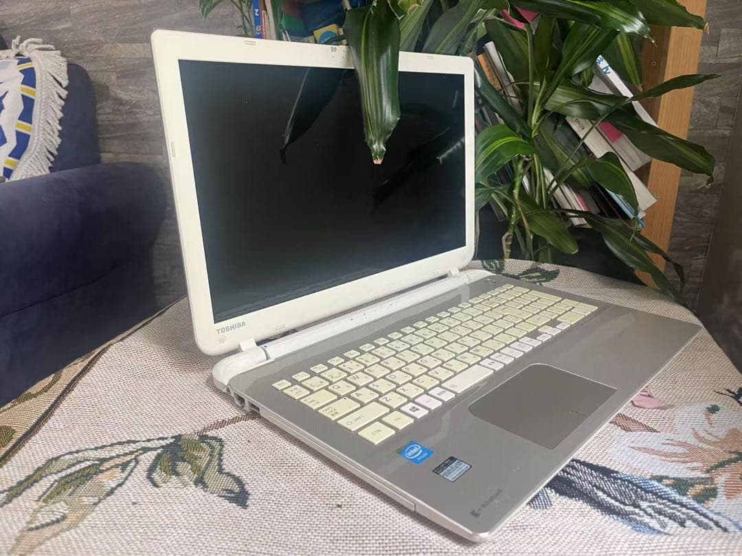 東芝 dynabook 15.6型 ノートPC Windows11