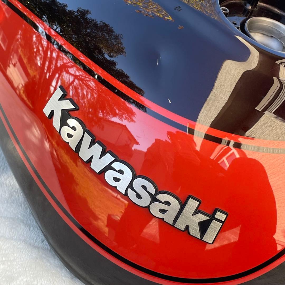 Kawasaki Z900RS 火の玉レッド ガソリンタンク