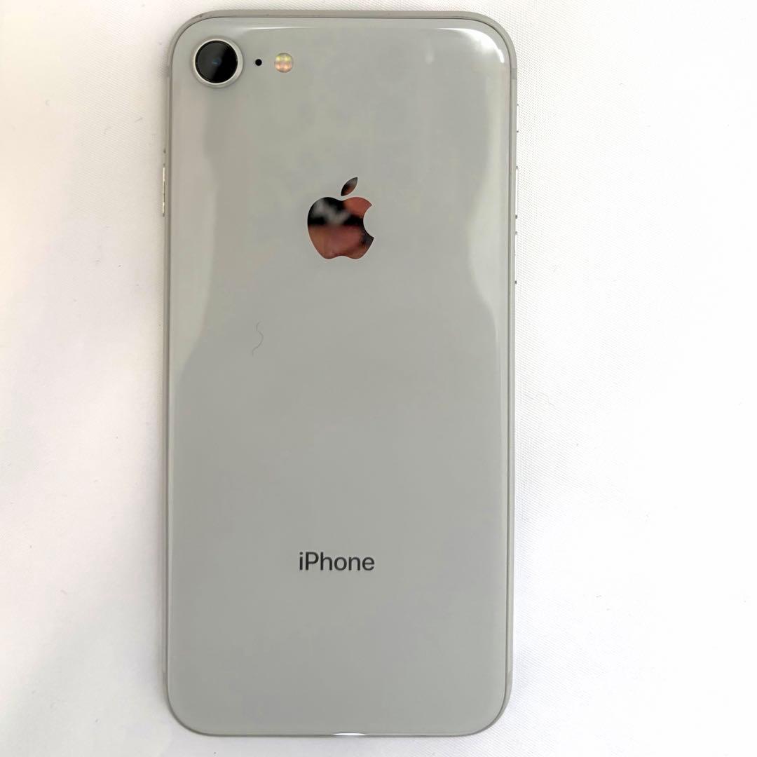 iPhone 8 シルバー 64GB