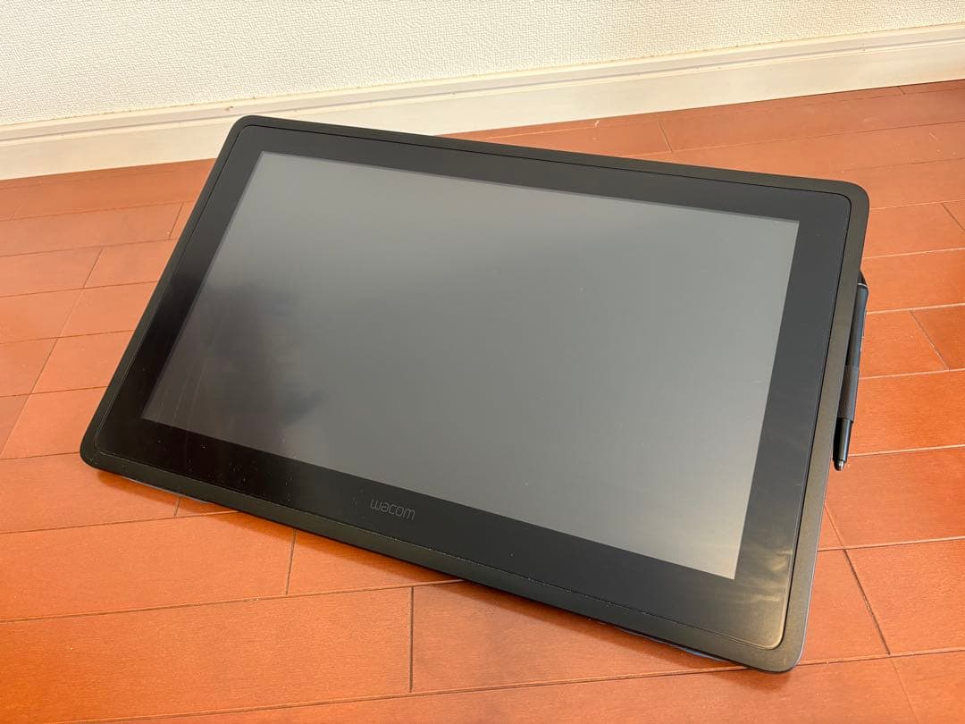 ワコム液タブ Wacom Cintiq 22 FHD(DTK2260K1D)