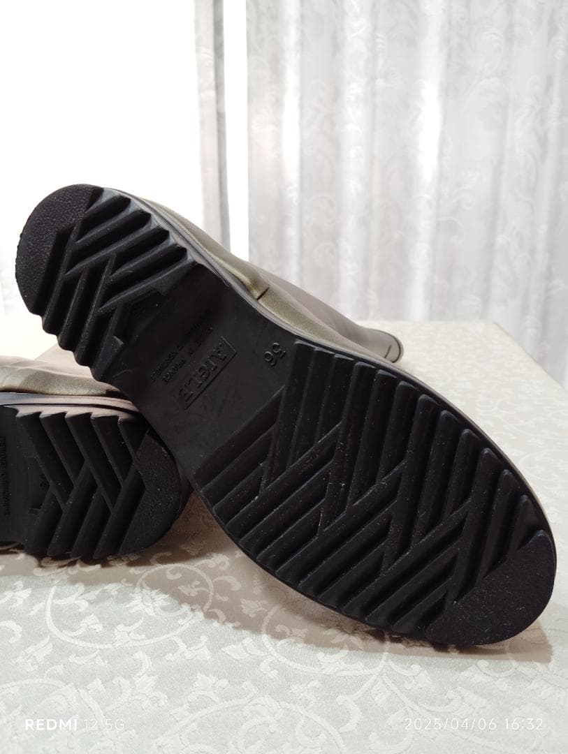 未使用　AIGLE　レインブーツ　ブロンズ色