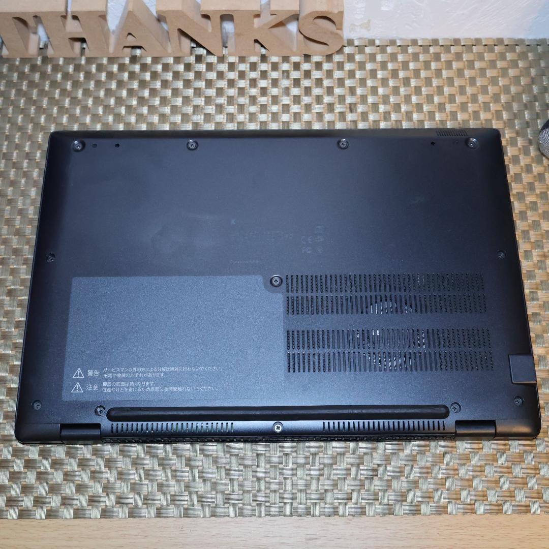 小型＆軽量Win11公式対応11世代Corei5/メ8G/SSD/無線/カメラ