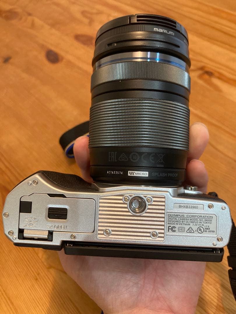 デジタルカメラ OLYMPUS OM-D E-M10 Mark II + 14-150mm