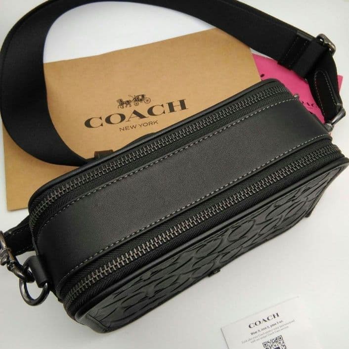 新作　新品　COACH　ワイアット クロスボディ バッグ・ショルダーバッグ