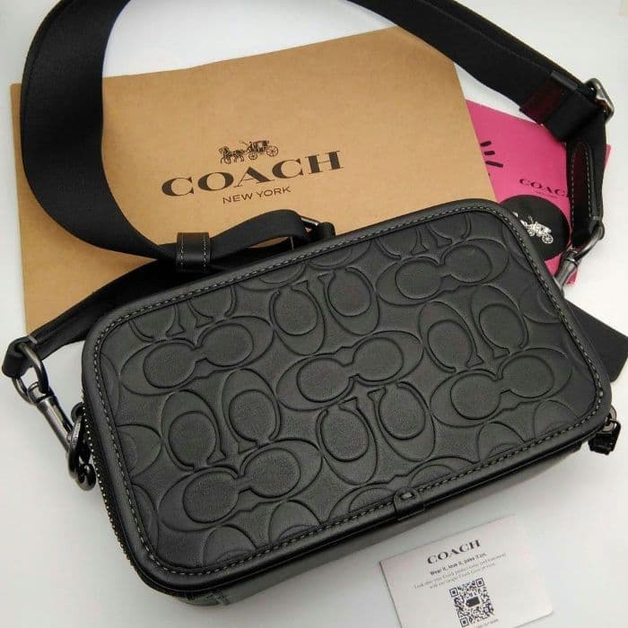 新作　新品　COACH　ワイアット クロスボディ バッグ・ショルダーバッグ