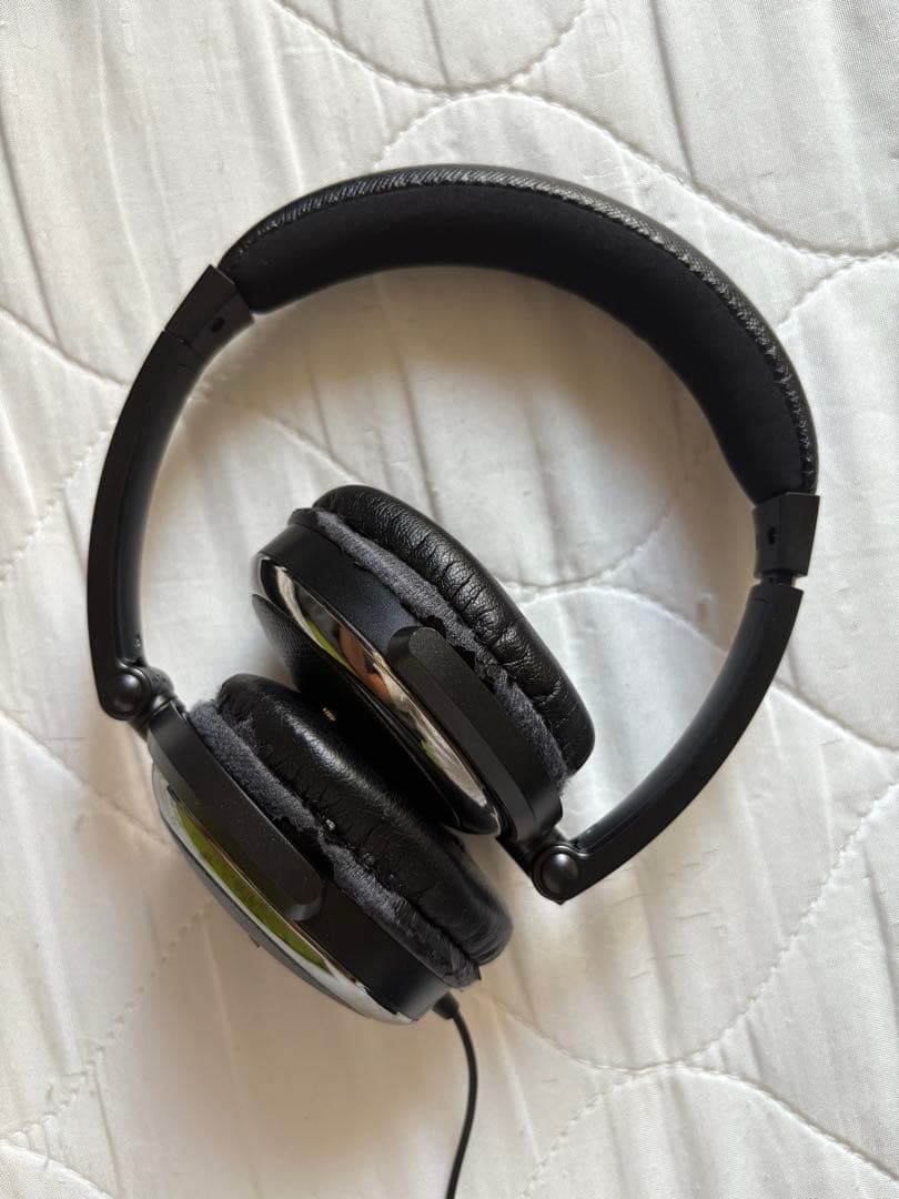 Pradaヘッドホン