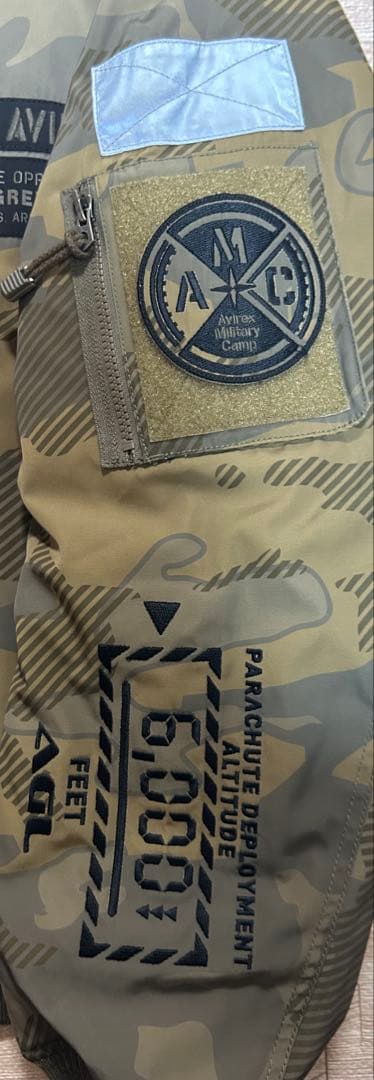 AVIREX 迷彩ジャケット