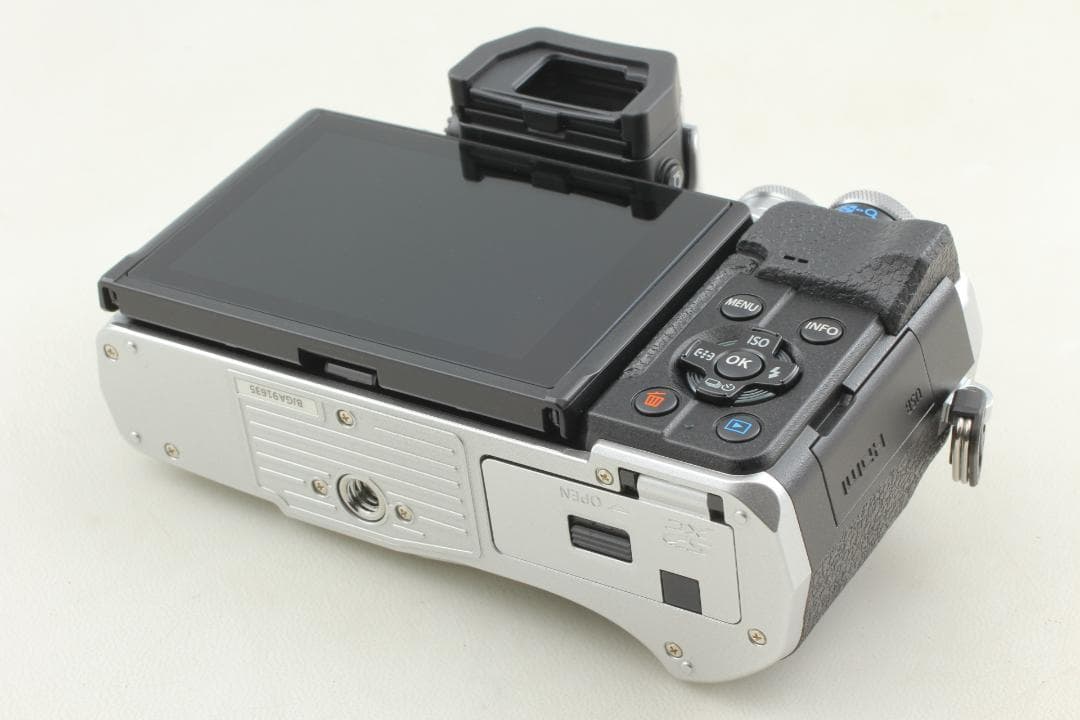 Olympus OM-D E-M10 Mark IV カメラ 本体のみ