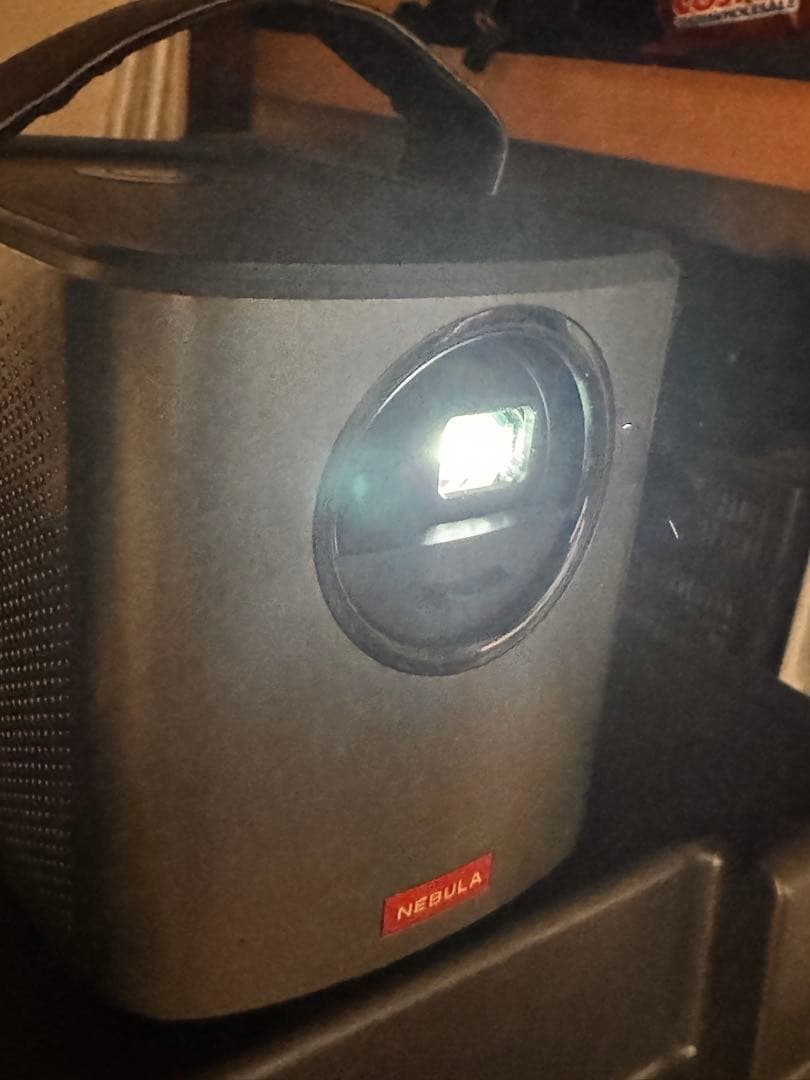 ANKER Nebula Mars2プロジェクター　ジャンク扱い