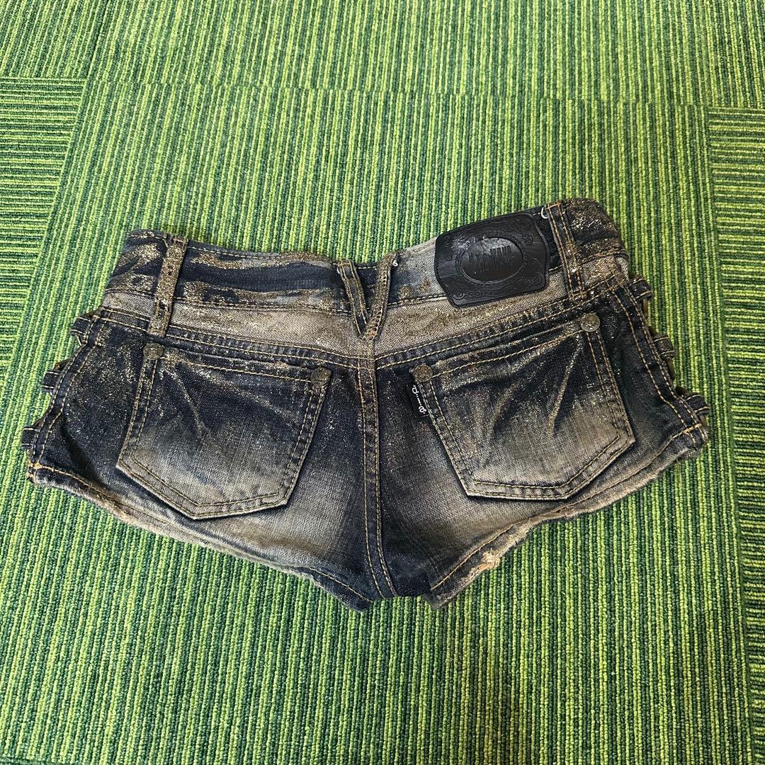 d.i.a ダイヤ ダメージ加工 ショートパンツ サイズ24