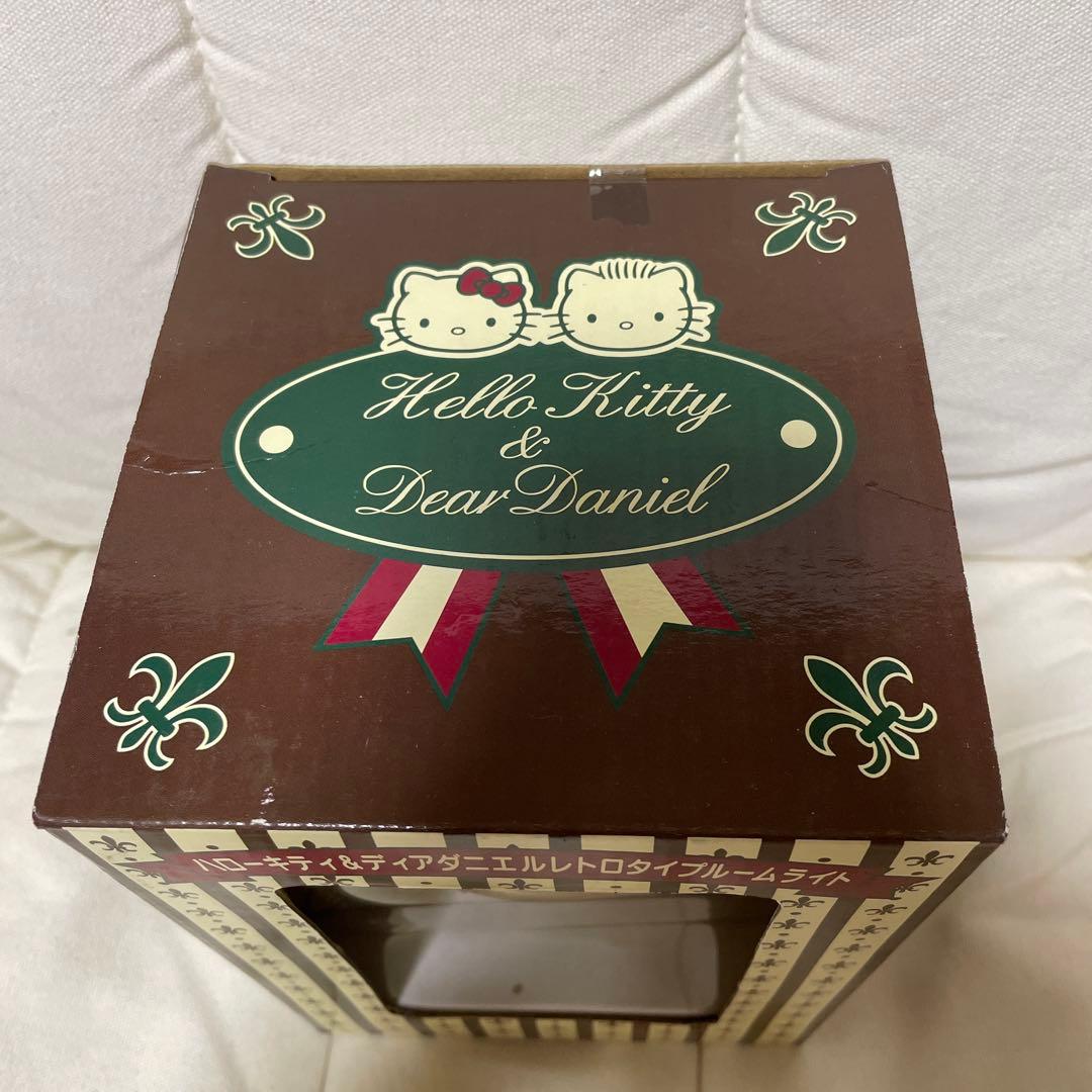 未開封品　サンリオ　キティ　ダニエル　レトロタイプルームライト