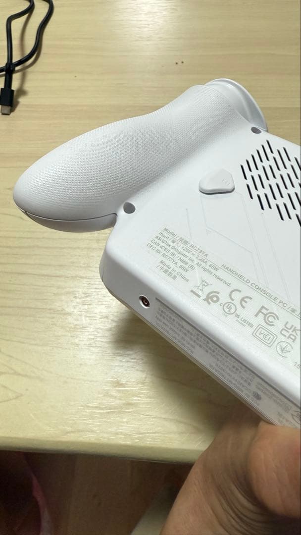 ROG XBOX ALLY ゲームコントローラー ホワイト