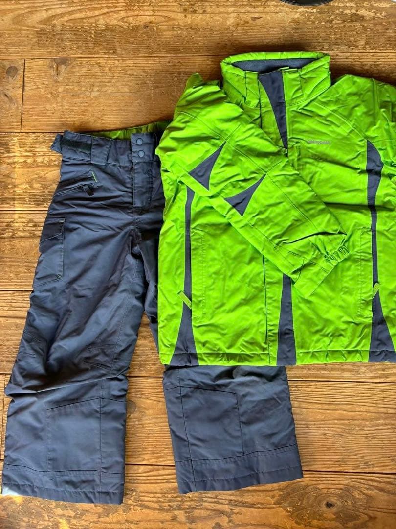 パタゴニア 子ども用(キッズ)スキーウェア　スノージャケット　スキーパンツ