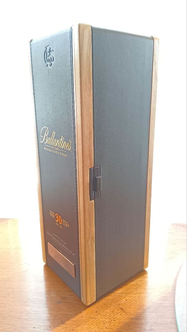 Ballantine's 30 Year Old の空箱