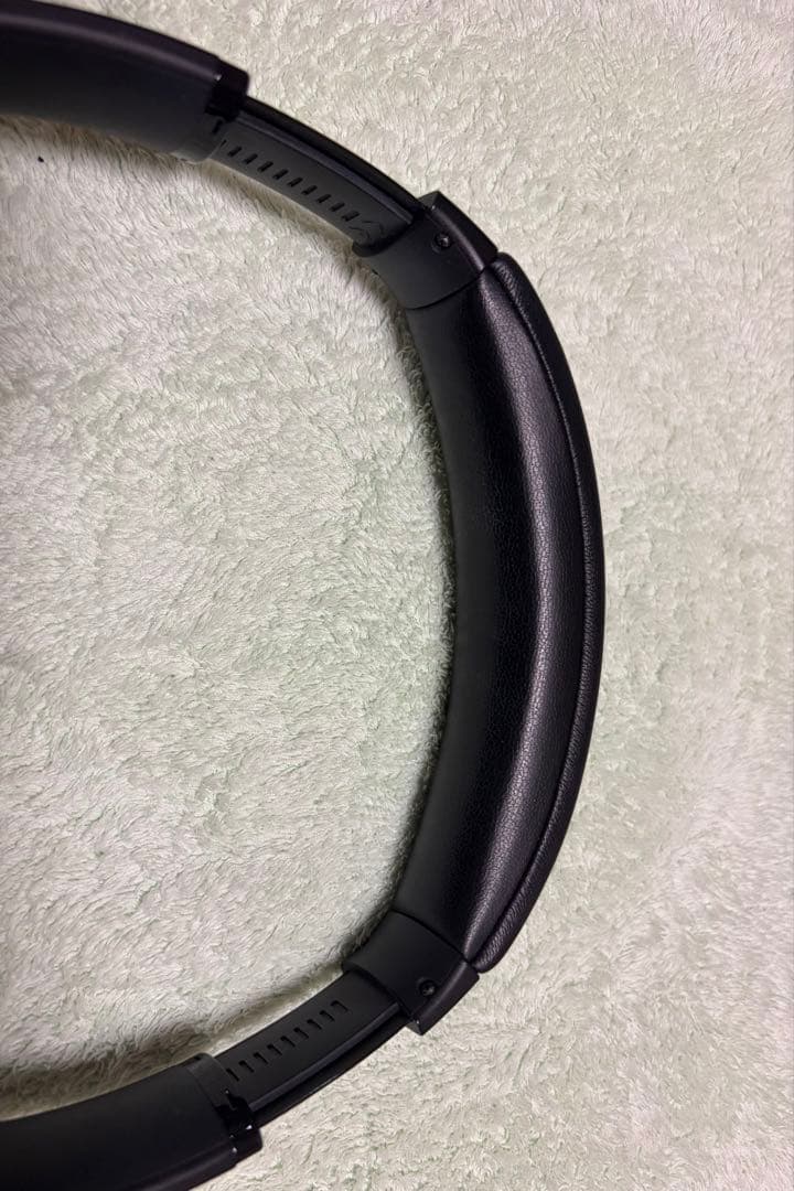 【値下げ可】BOSE ワイヤレスヘッドホン ブラック【消毒済】