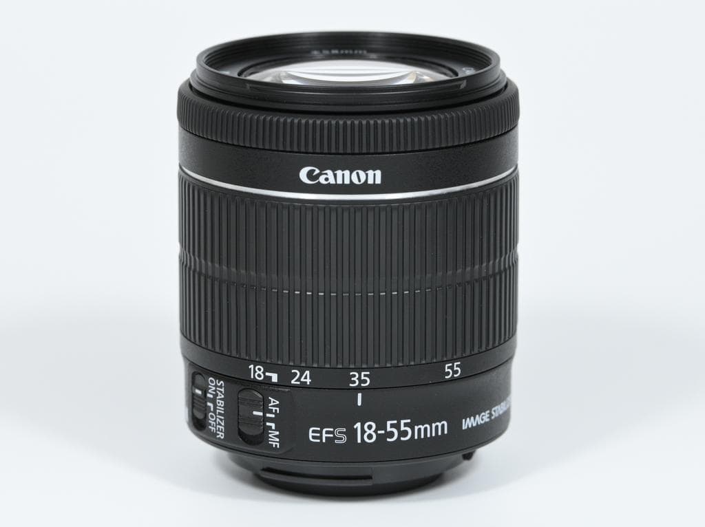 【ほぼ新品】 Canon EOS 8000D ダブルズームキット《SC数279》