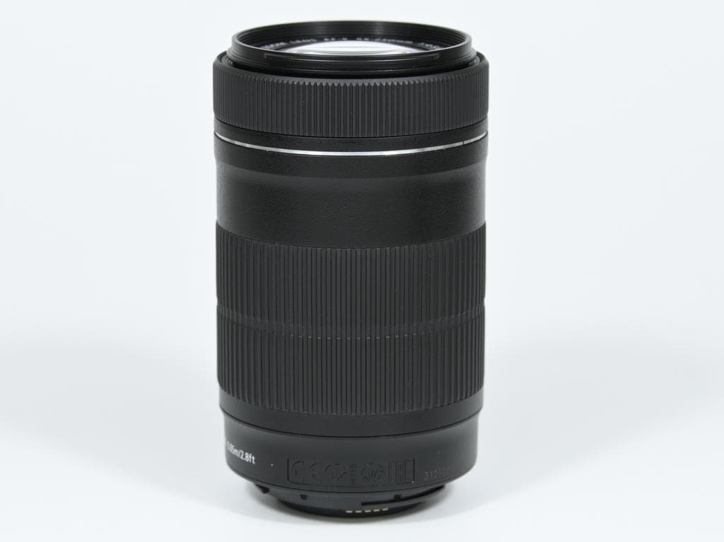 【ほぼ新品】 Canon EOS 8000D ダブルズームキット《SC数279》