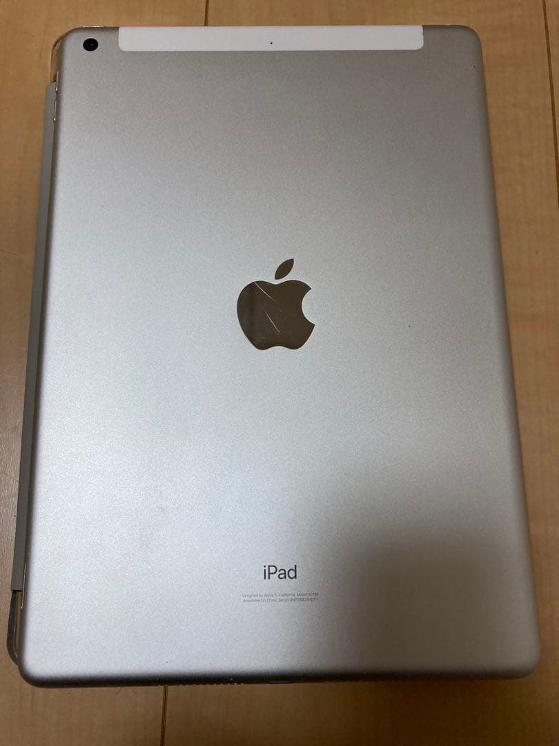 iPad (第7世代) Wi-Fi + Cellular 32GB