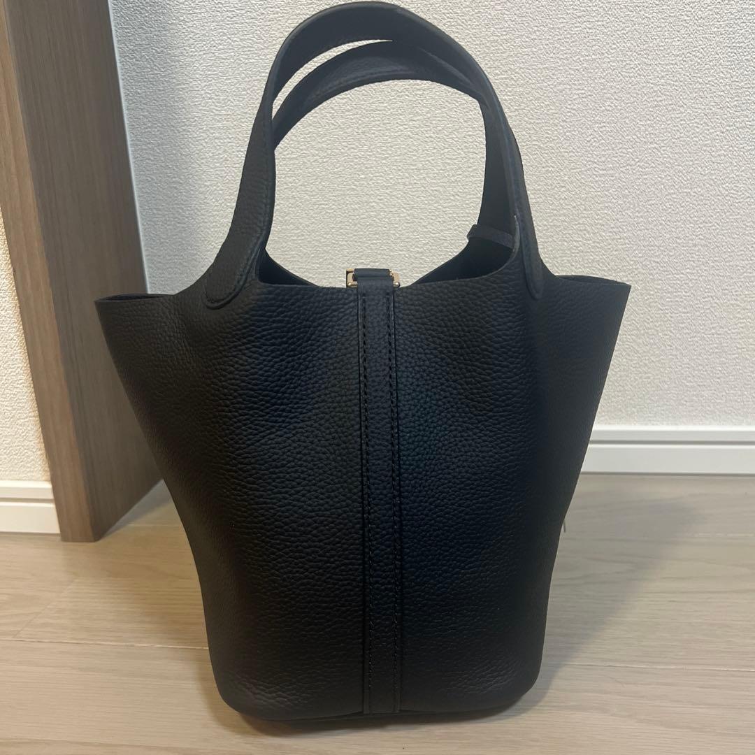 本革✨高級　キューブバッグ PM ハンドバッグ 黒　ブラック×ゴールド