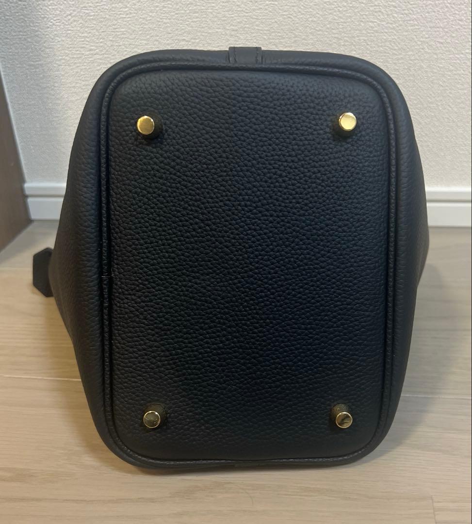 本革✨高級　キューブバッグ PM ハンドバッグ 黒　ブラック×ゴールド