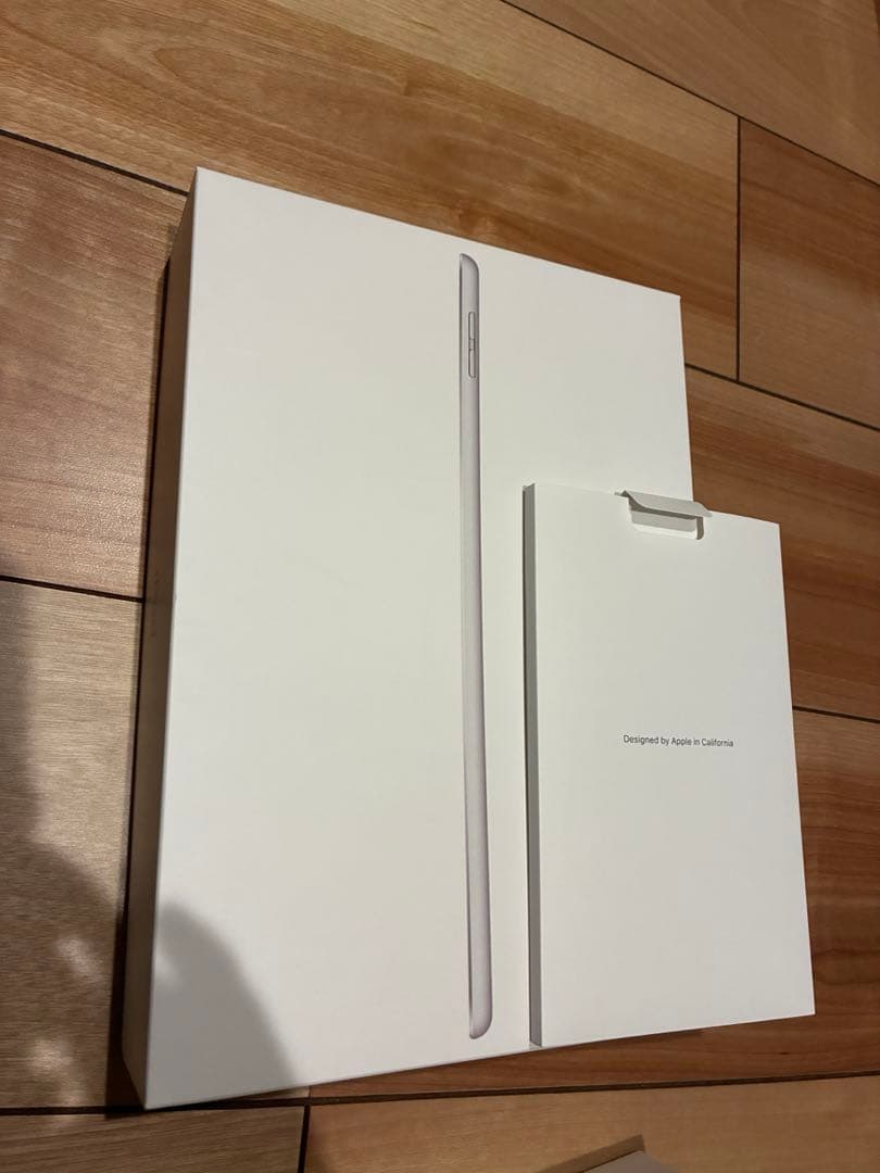 超美品！iPad 第8世代　32GB wifi 10.2インチ　A2270