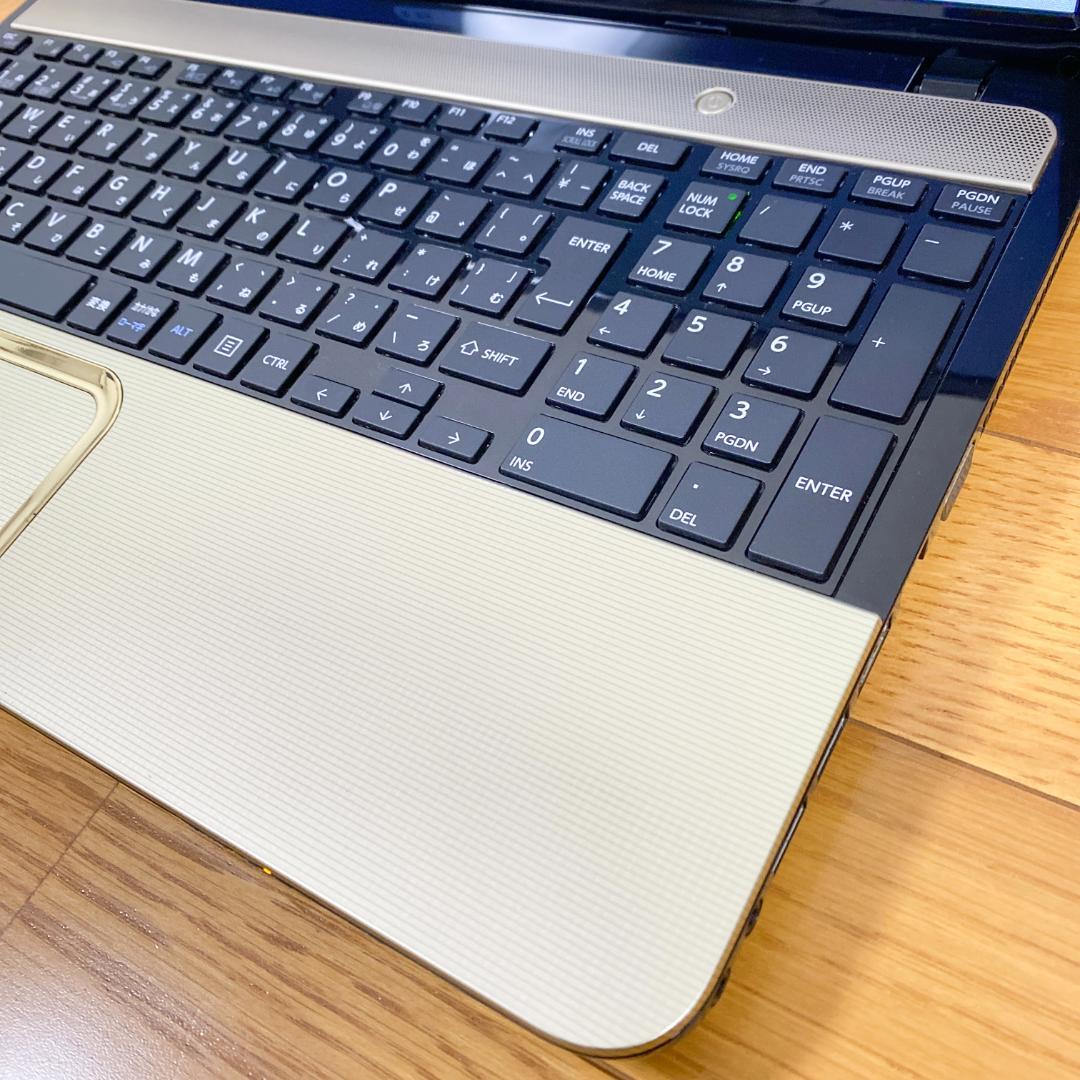 オフィス2021✨高性能4コアi7 SSD256 メモリ8 東芝ノートパソコン金