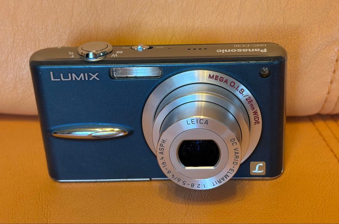 デジタルカメラ Panasonic LUMIX DMC-FX30