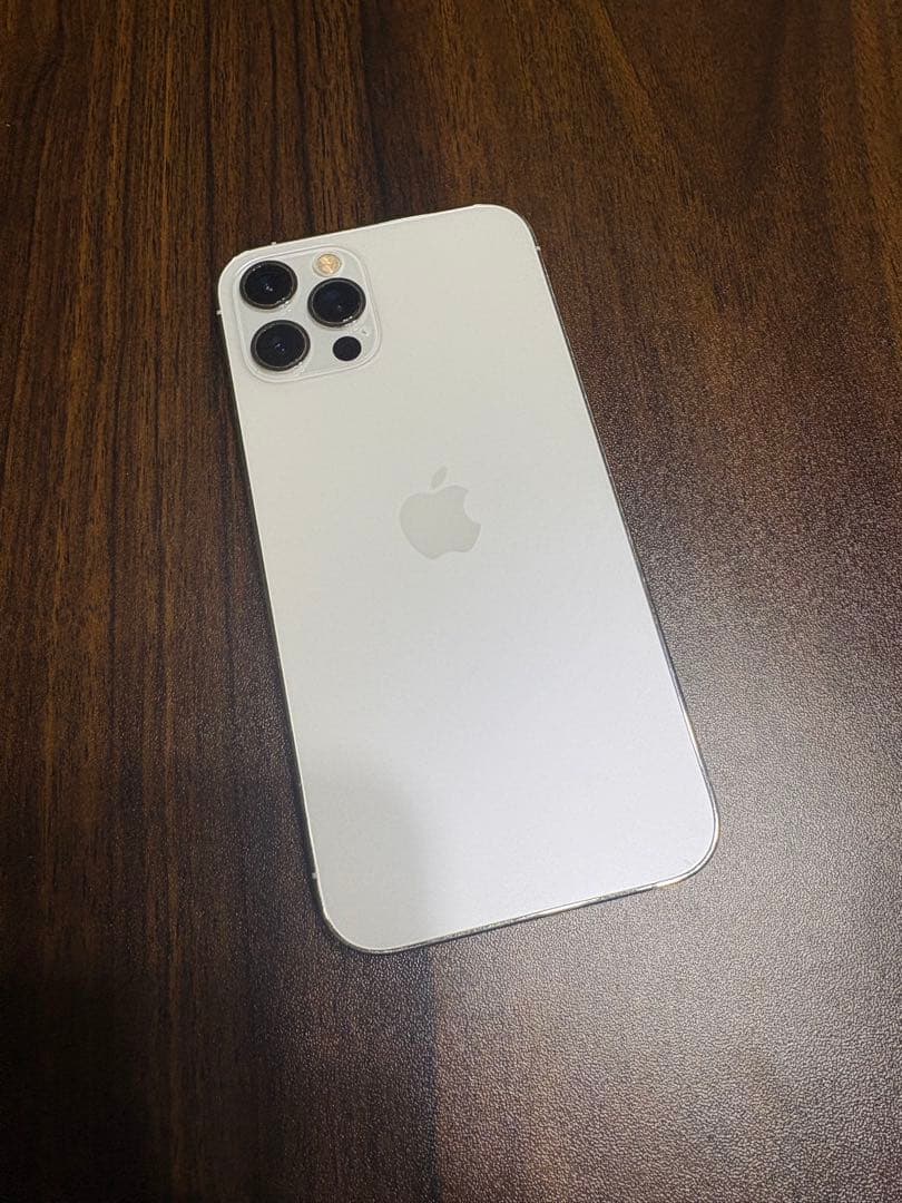 Apple iPhone 12 Pro ホワイト本体