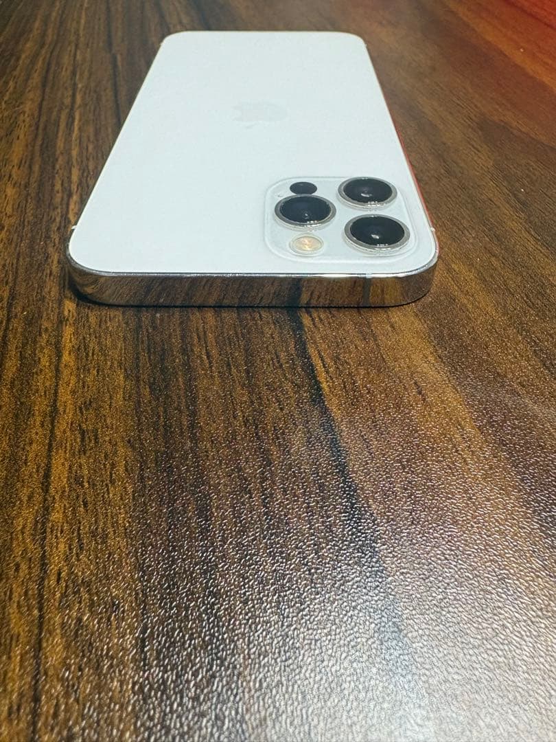 Apple iPhone 12 Pro ホワイト本体