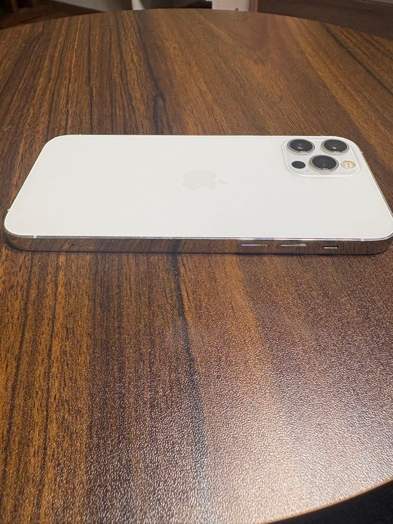 Apple iPhone 12 Pro ホワイト本体