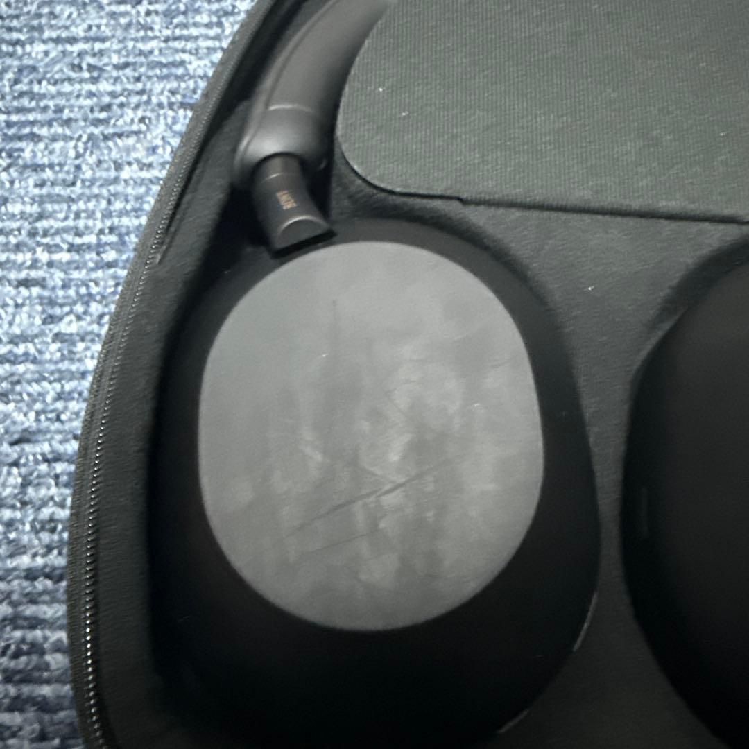 ブラック ワイヤレスヘッドホン ケース付き