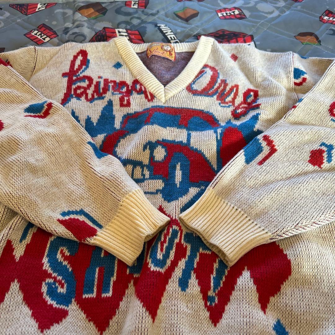 P*s様 80s レトロ　Shout! 車デザイン ニットセーター　汚れ有り