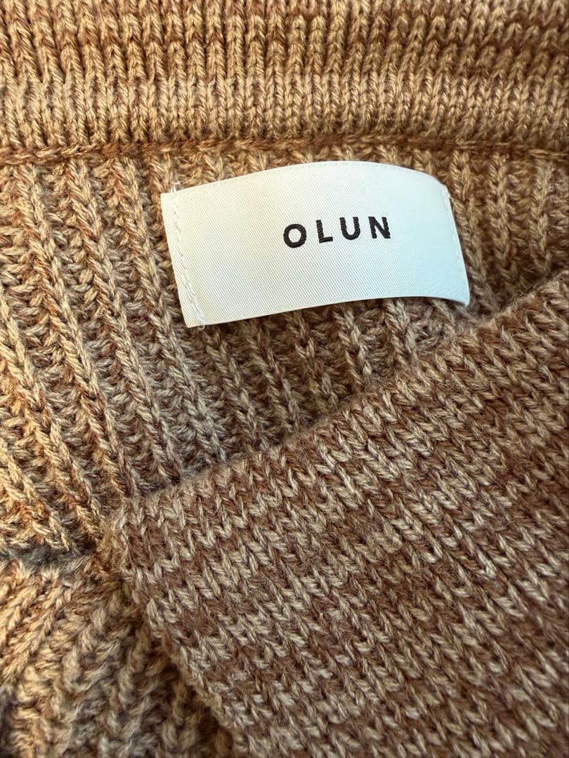 OLUN ブラウン 長袖ニットワンピース Mサイズ きりまる