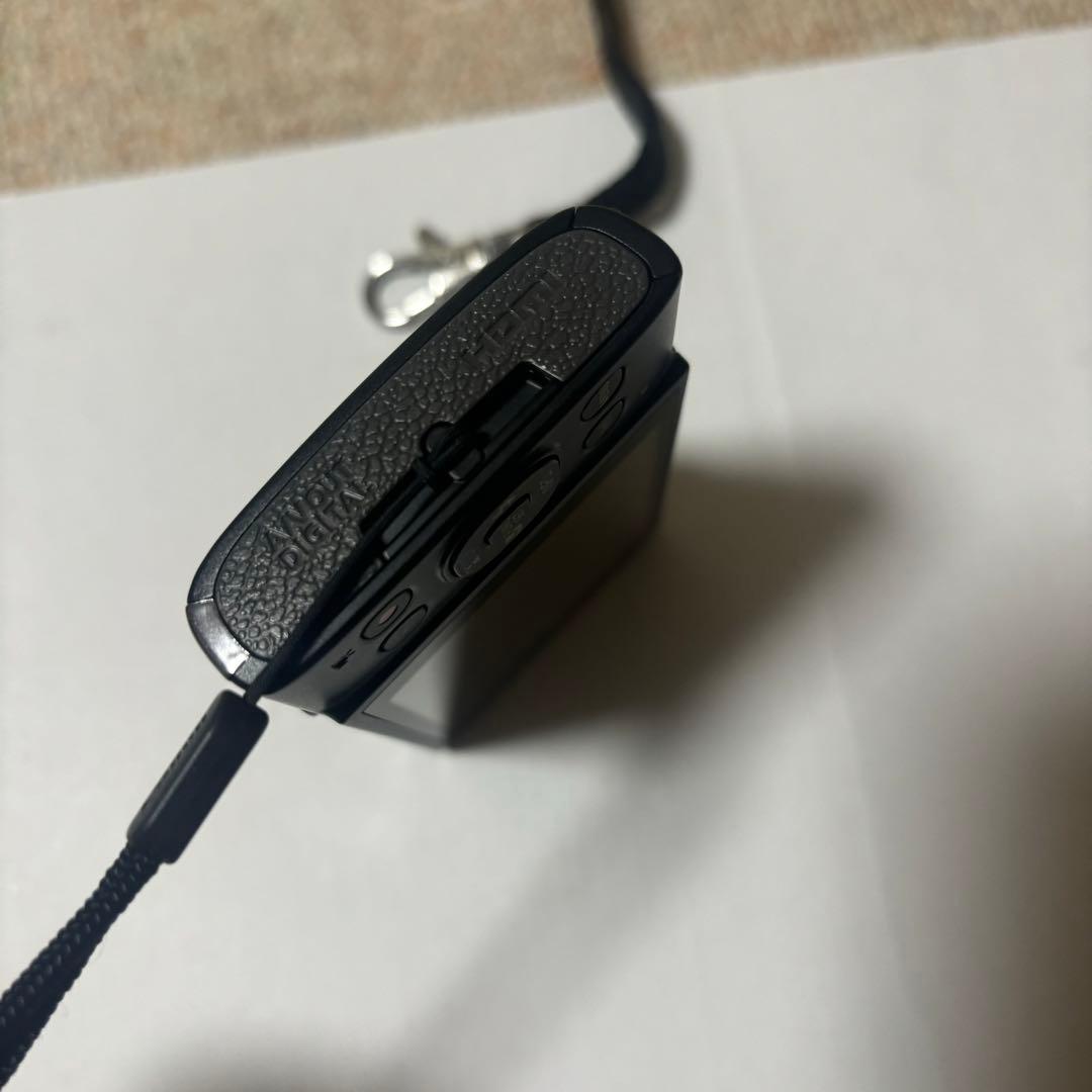 Canon IXY 650 コンパクトデジタルカメラ　SDカード付き