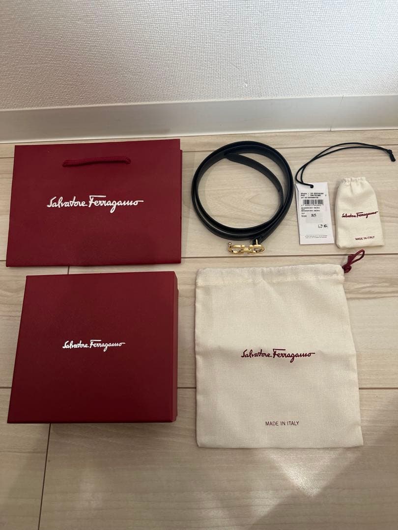 新品 Ferragamo フェラガモ レディース ベルト 革 ゴールド