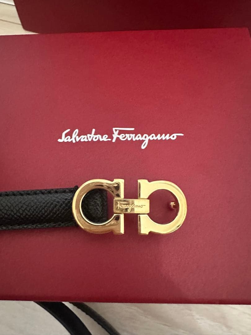 新品 Ferragamo フェラガモ レディース ベルト 革 ゴールド