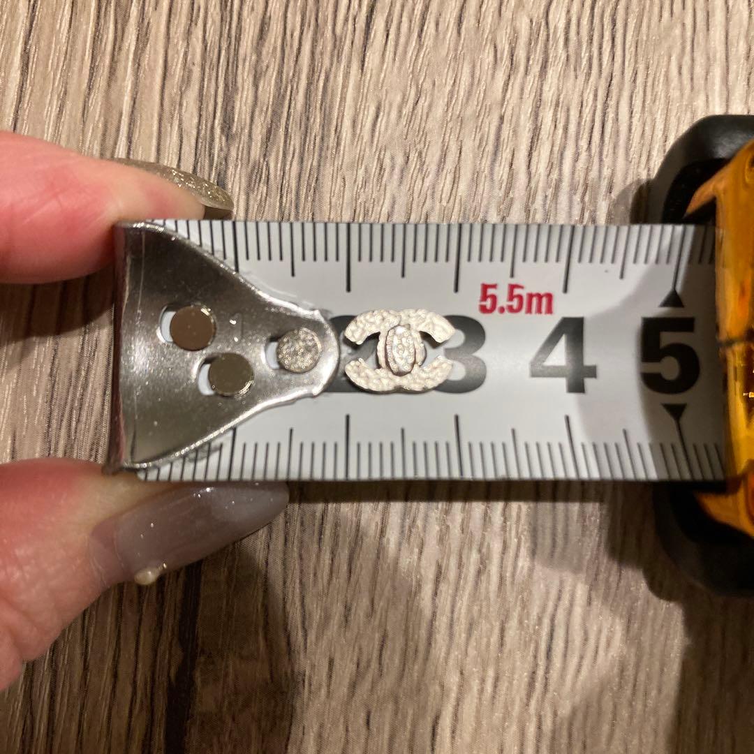 CHANEL ロゴチャーム 2点