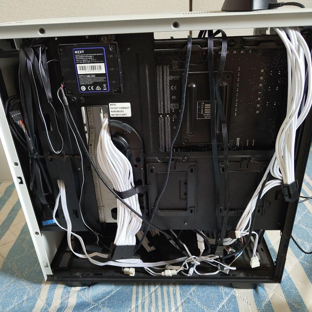 m*l様 Ryzen7.5800x3D ゲーミングPC 電源とグラボストレージメ