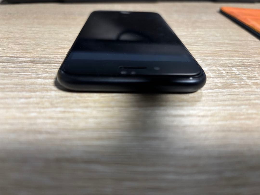 iPhoneSE(第三世代) SIMフリー バッテリー最大容量80%ケースおまけ