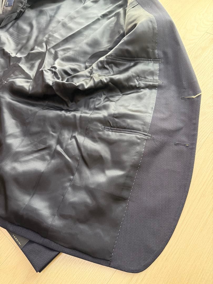 ※シャア 未使用 LARDINI ウールスーツ 50 ミッドナイトブルー