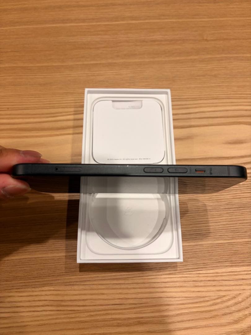 iPhone15 128GB ブラック　Apple Store SIMフリー