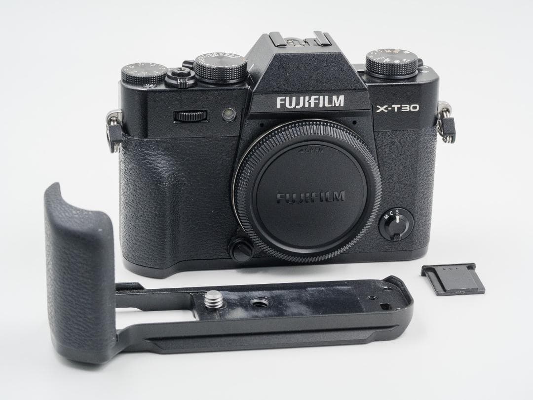 FUJIFILM X-T30 ミラーレス一眼 本体 純正拡張グリップ付