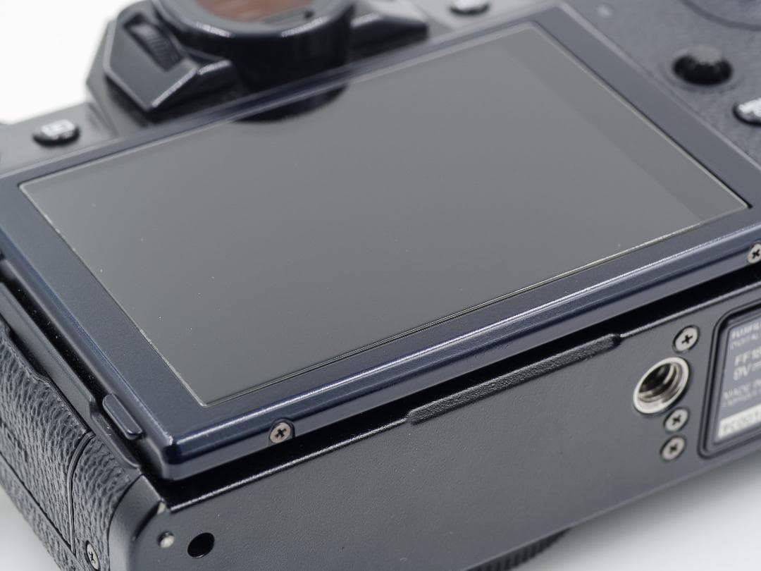 FUJIFILM X-T30 ミラーレス一眼 本体 純正拡張グリップ付