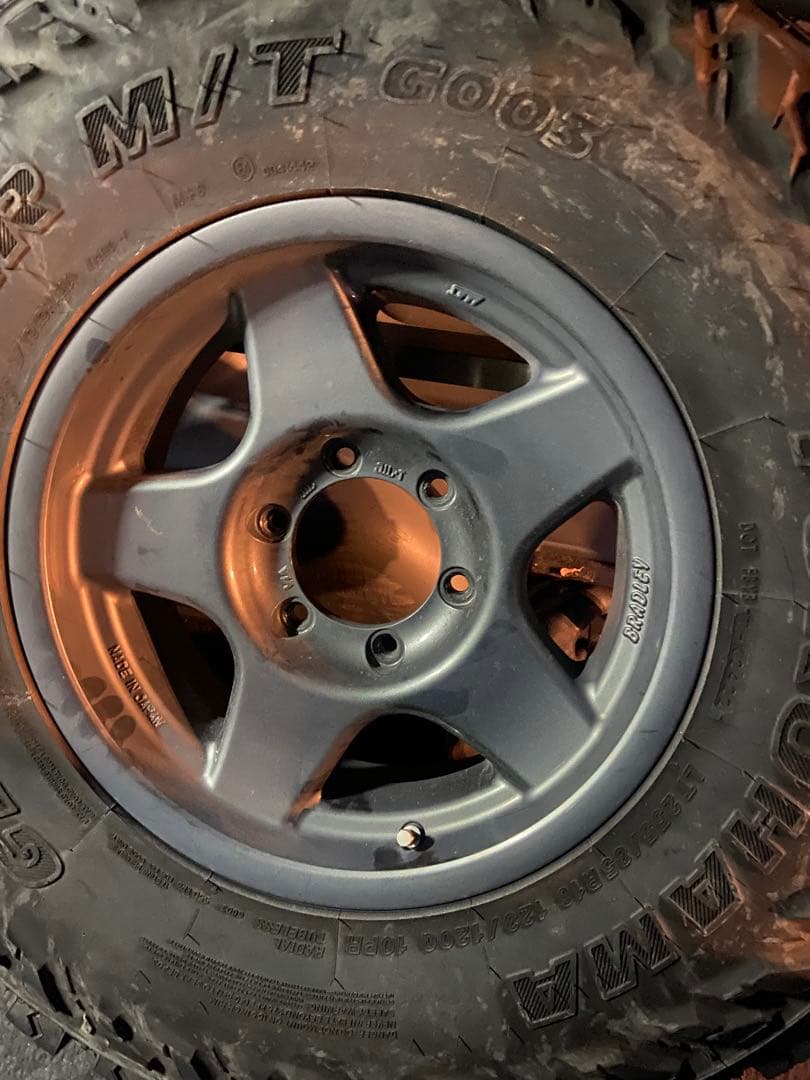 専用出品 ブラV ガンメタ 16インチ 6H 6J