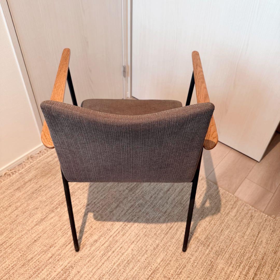ブラウン ダイニングチェア モダンデザイン