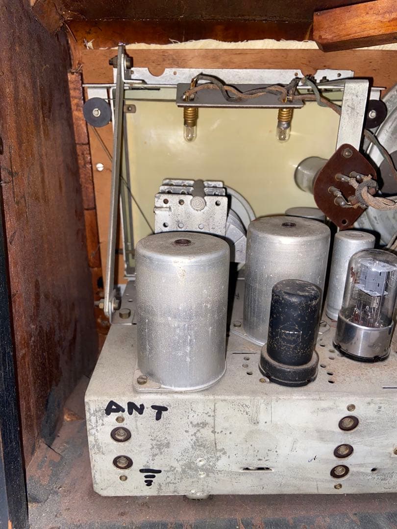 アンティーク真空管ラジオ